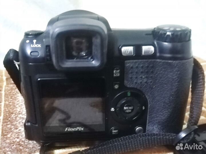 Фoтоаппарат-ультpазум Fujifilm fineрiх S5600