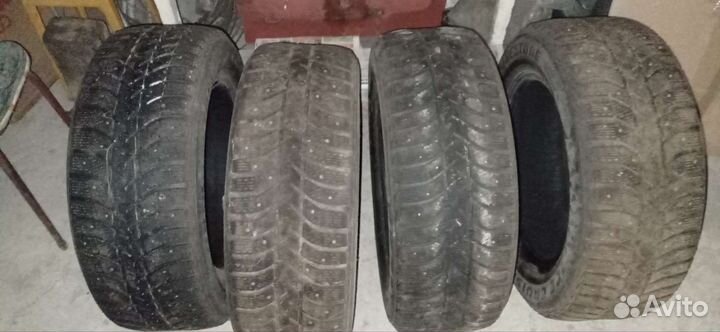 Bridgestone Ice Cruiser 5000 215/60 R16