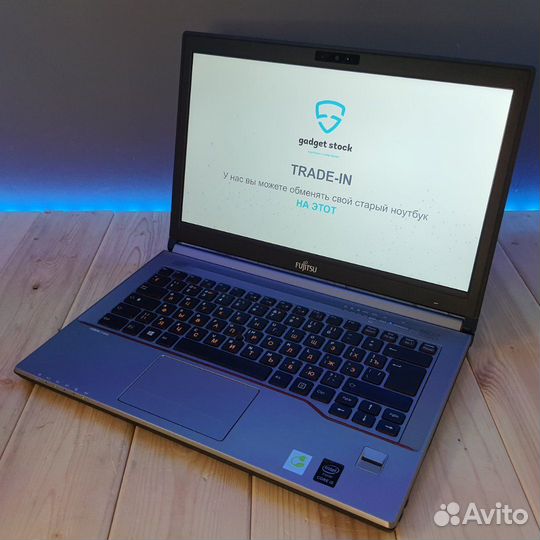 Ультрабук Fujitsu Lifebook E744