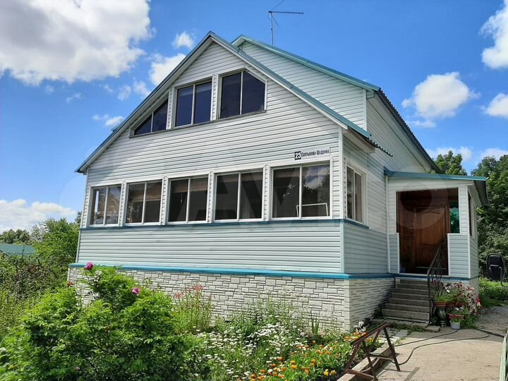 Коттедж 204 м² на участке 15 сот.