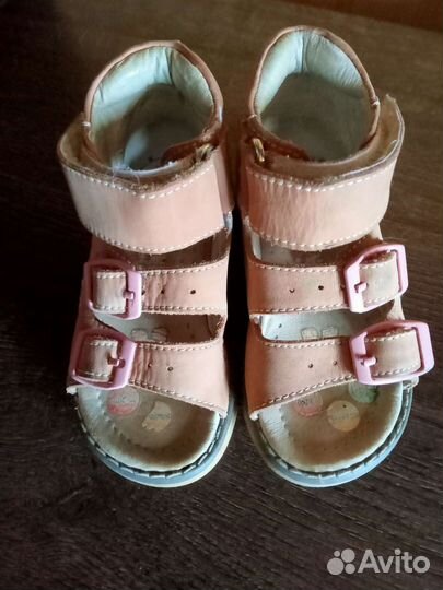 Сандалии для девочки