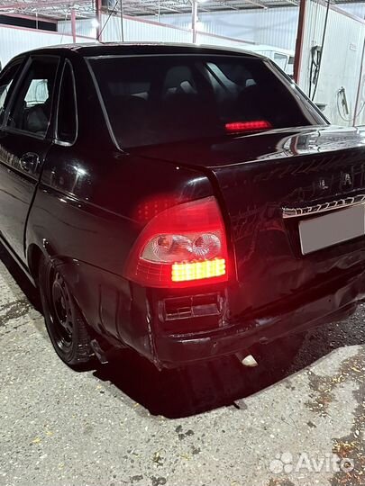 LADA Priora 1.6 МТ, 2011, битый, 214 000 км