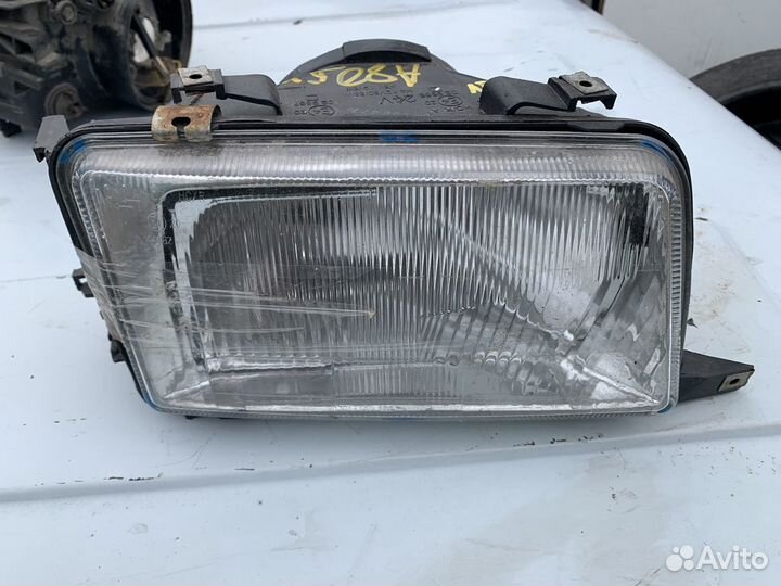 Фара правая audi 80 b4