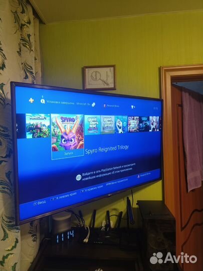 Продам ps4 slim 1tb