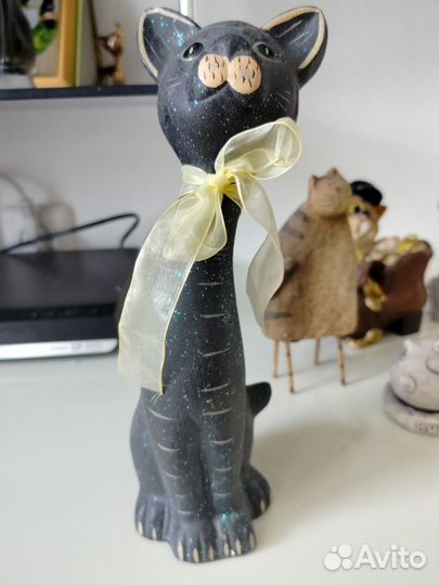 Котики фигурки статуэтки