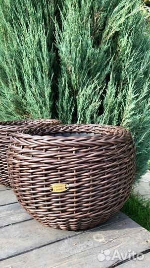 Кашпо из ротанга в наличии