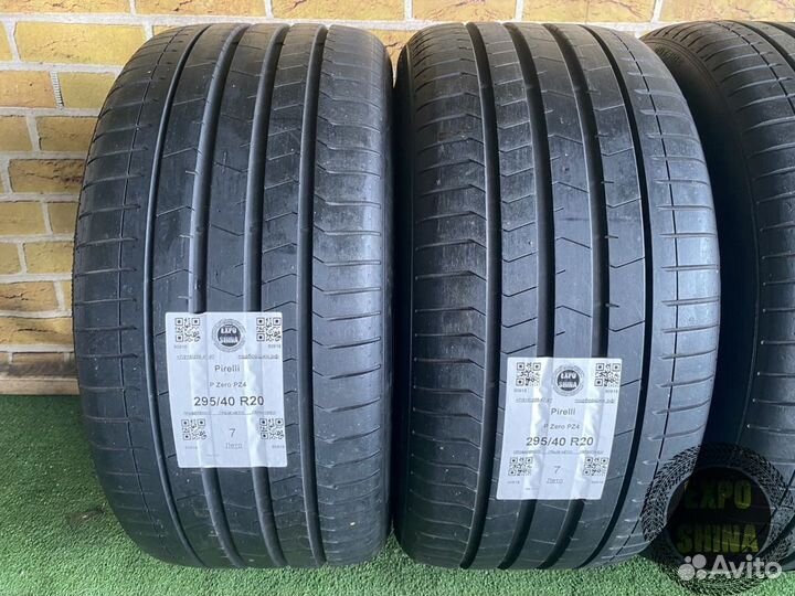 Pirelli P Zero PZ4 295/40 R20 и 265/45 R20 110Y