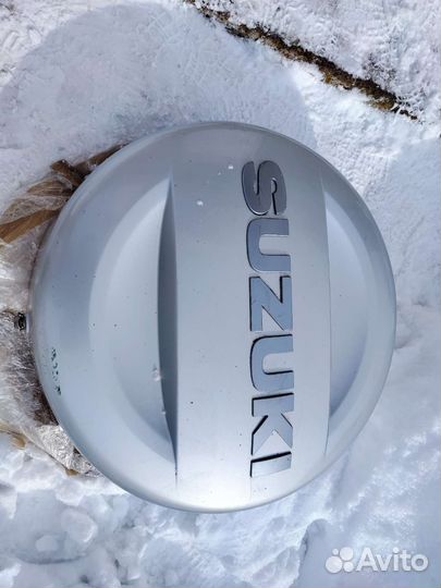 Колпак запасного колеса suzuki grand vitara бу