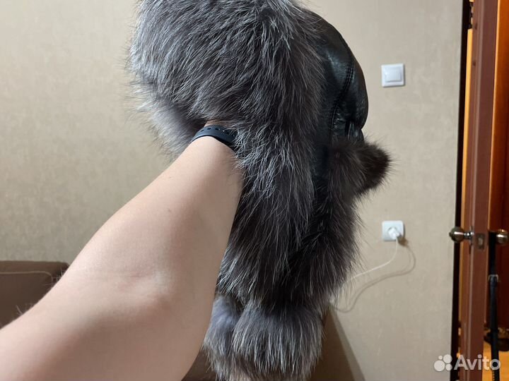 Женская меховая шапка