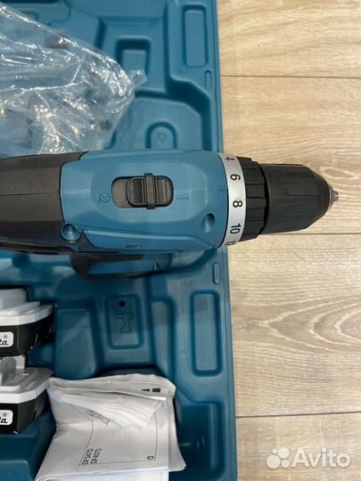 Аккумуляторная дрель-шуруповерт Makita DF347dwex9