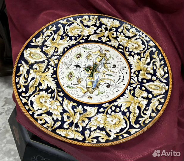 Тарелка декоративная Gien. Винтажная мебель