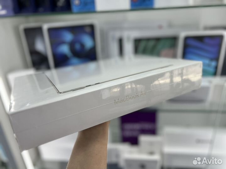Apple MacBook Air M2 8/256GB Starlight Рассрочка