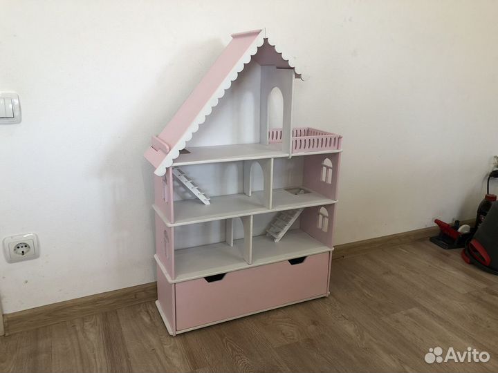 Домик для кукол. Кукольный домик