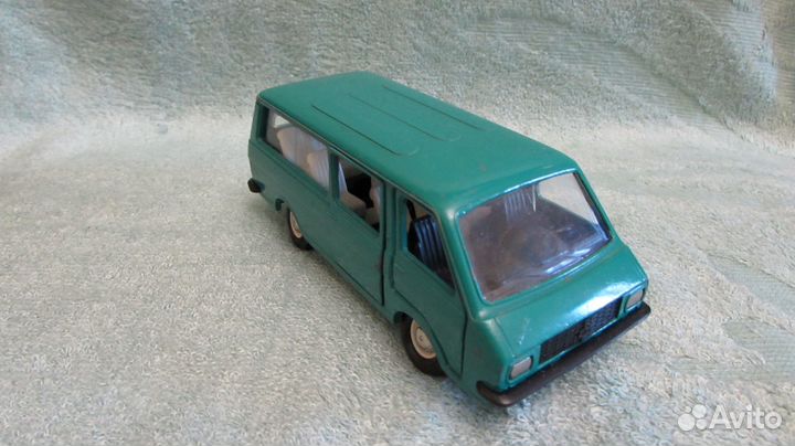 Раф 2203, Зелёный, СССР, 1:43