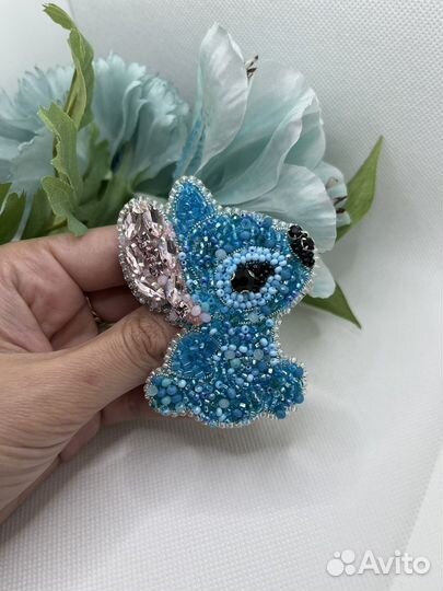 Брошь из бисера