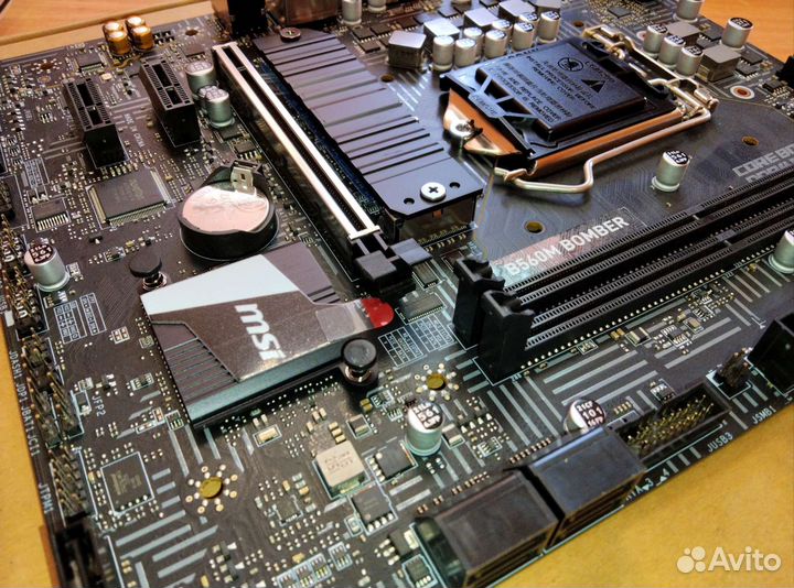Материнская плата MSI B560M bomber