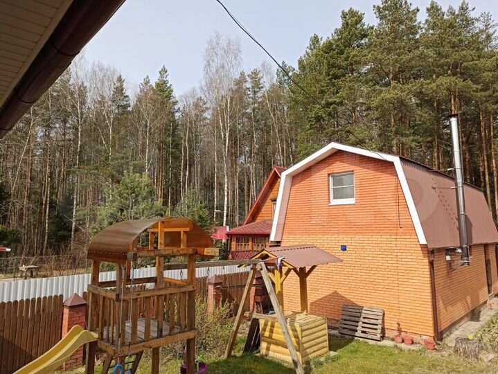 Коттедж 190 м² на участке 13,5 сот.