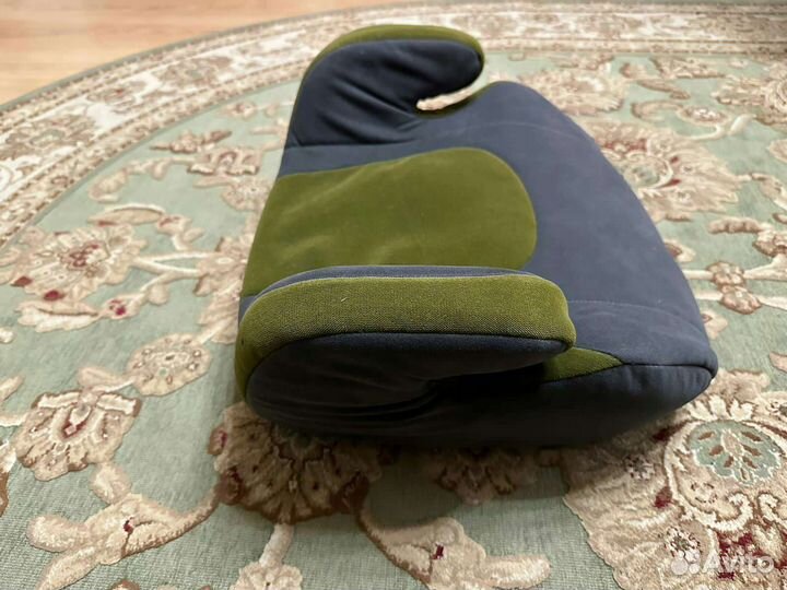 Детское сиденье бустер