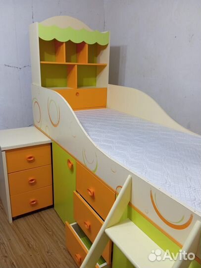 Кровать чердак