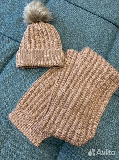 Комплект шапка и шарф для девочки (новый) 54-56