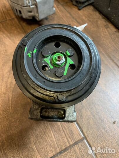 Компрессор кондиционера Mercedes Benz W205 2.2