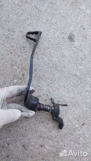 Ножка тормоза honda transalp 650