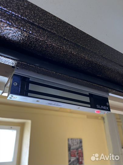 Установка магнитных замков, ремонт, скуд