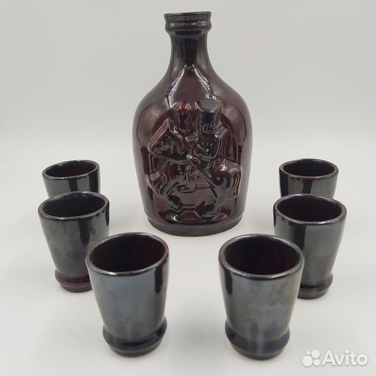 Штоф с изображением всадника на коне и 6 стопок