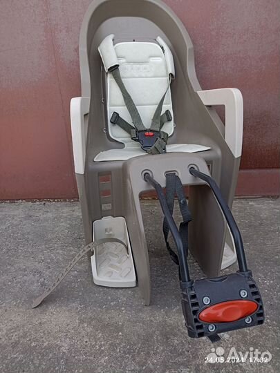 Детское кресло на раму велосипеда