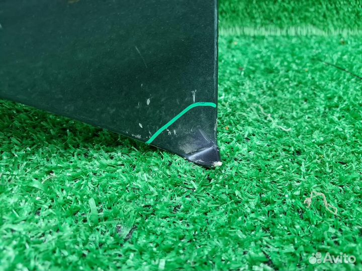 Капот Tesla Model 3