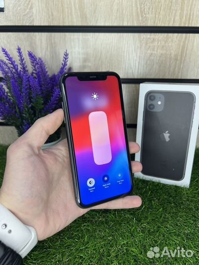iPhone 11, 64 ГБ