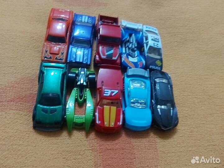 Hot wheels машинки
