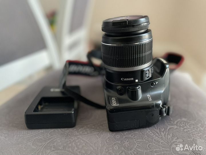 Зеркальный фотоаппарат Canon EOS 450d