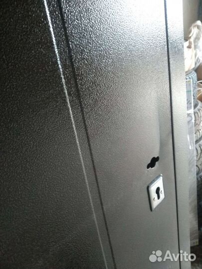 Дверь входная металлическая новая