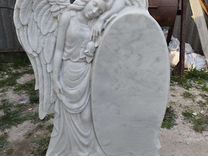 Памятник,скульптура из белого мрамора