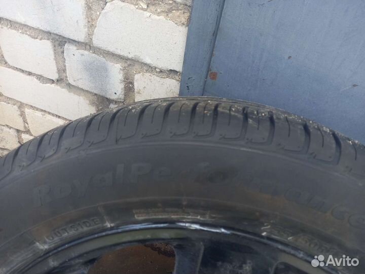 Royal Black Royal Performance 255/50 R19