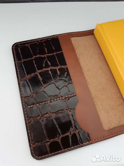 Обложка для ежедневника из кожи