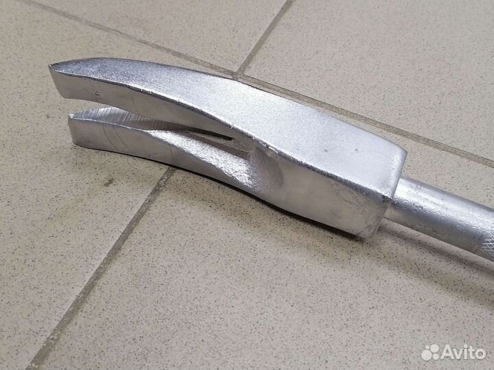 Универсальный инструмент 