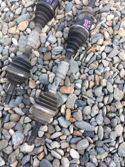 Привод левый 4wd noah voxy