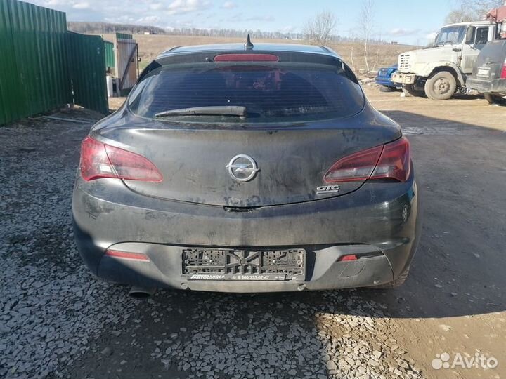 Задняя часть кузова Opel Astra J GTC