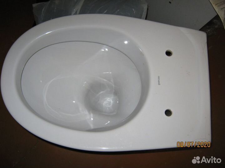 Унитаз настенный