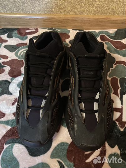 Кроссовки adidas yeezy boost 700 v3 оригинал