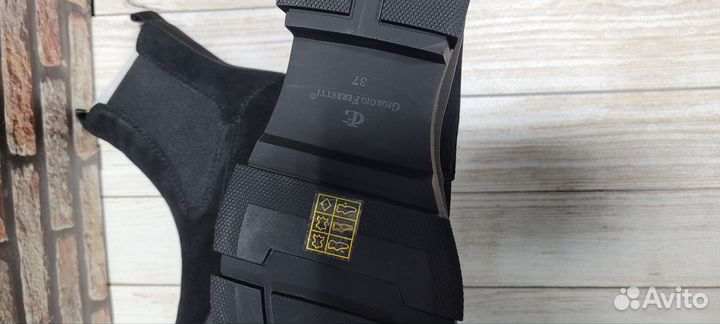 Ботинки женские 37 размер