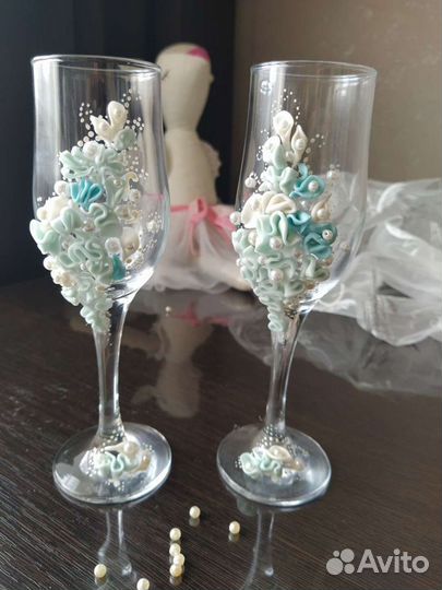Свадебные бокалы / фужеры в голубых и белых тонах