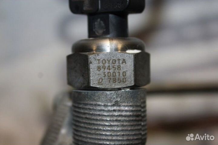 Топливная рампа Toyota Crown GRS182 3GR