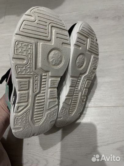 Кроссовки для девочки