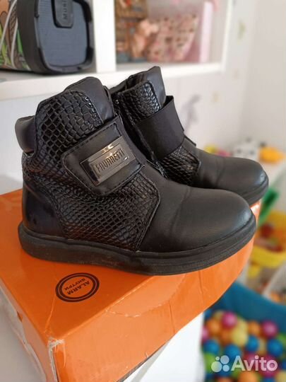Ботинки демисезонные на девочку 27