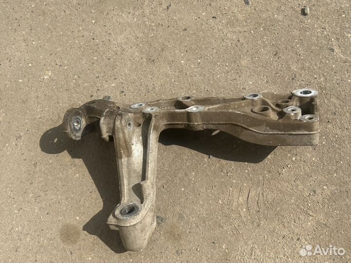 Кронштейн подрамника и рычага VW, Audi, Skoda