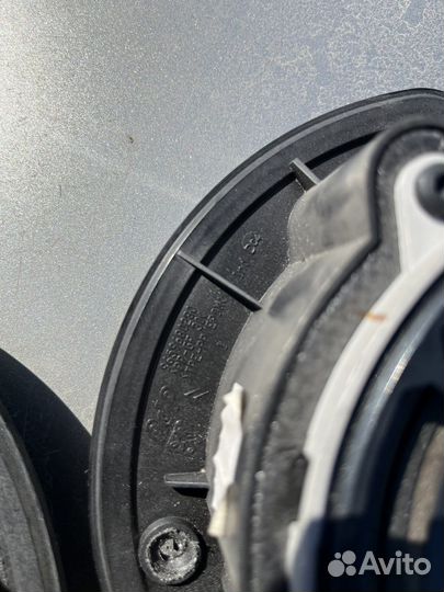 Peugeot 308 динамики задних дверей