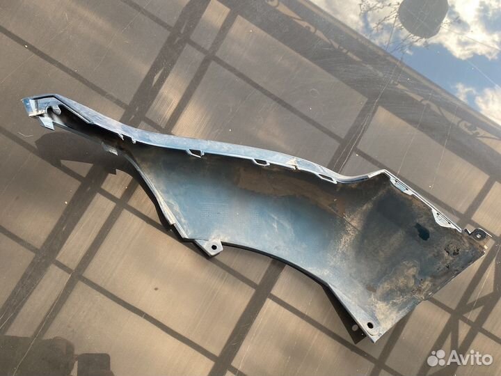 Audi q7 4M накладка бампера правая